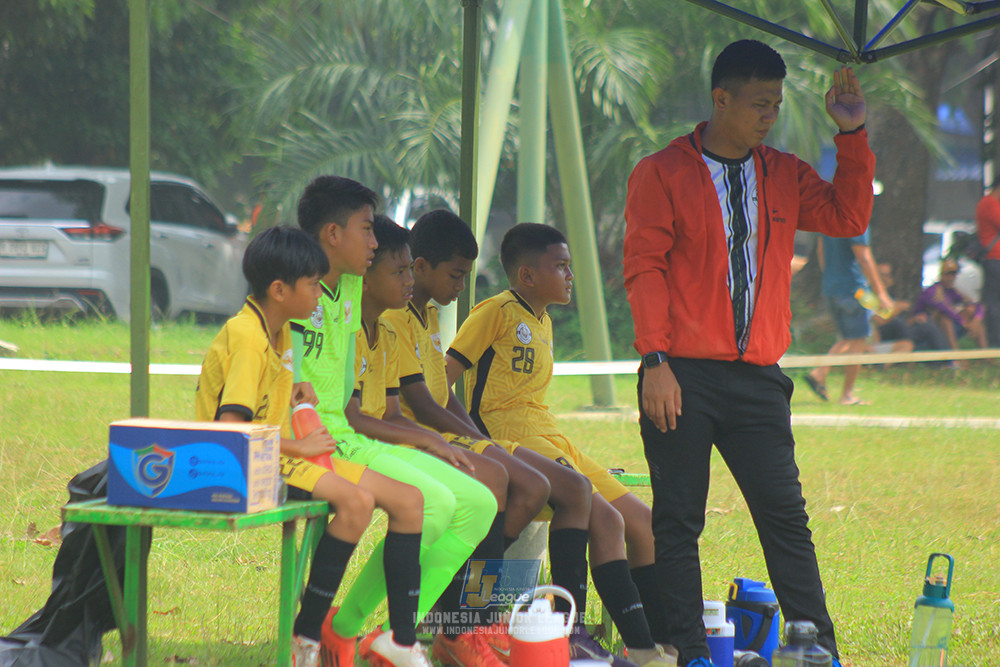 ijl u3 151125 el zeds vs pelita jaya soccer school