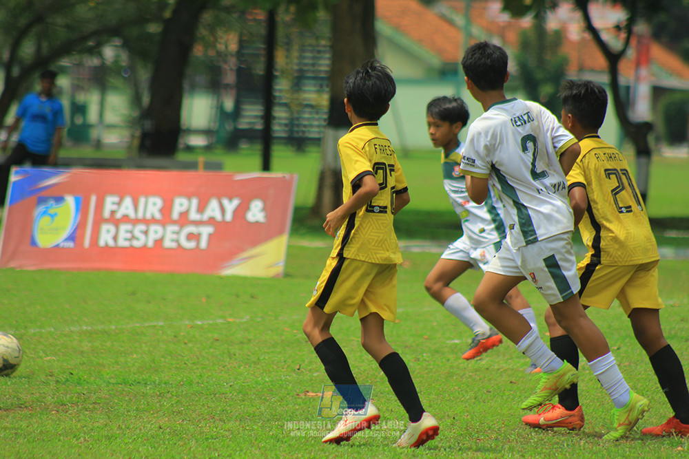 ijl u3 151125 el zeds vs pelita jaya soccer school