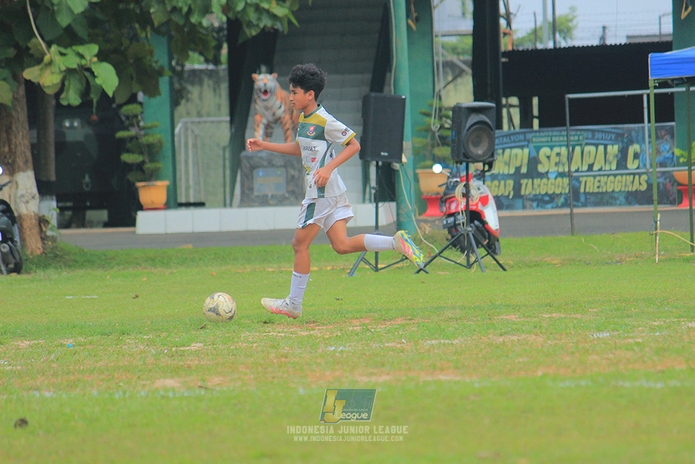 ijl u3 151125 el zeds vs pelita jaya soccer school
