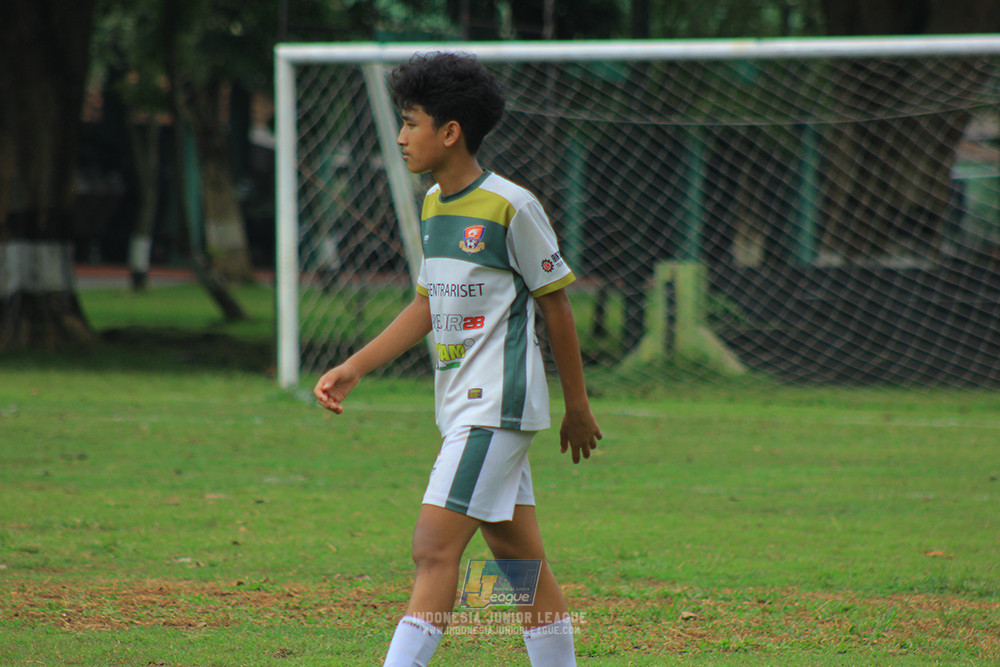 ijl u3 151125 el zeds vs pelita jaya soccer school