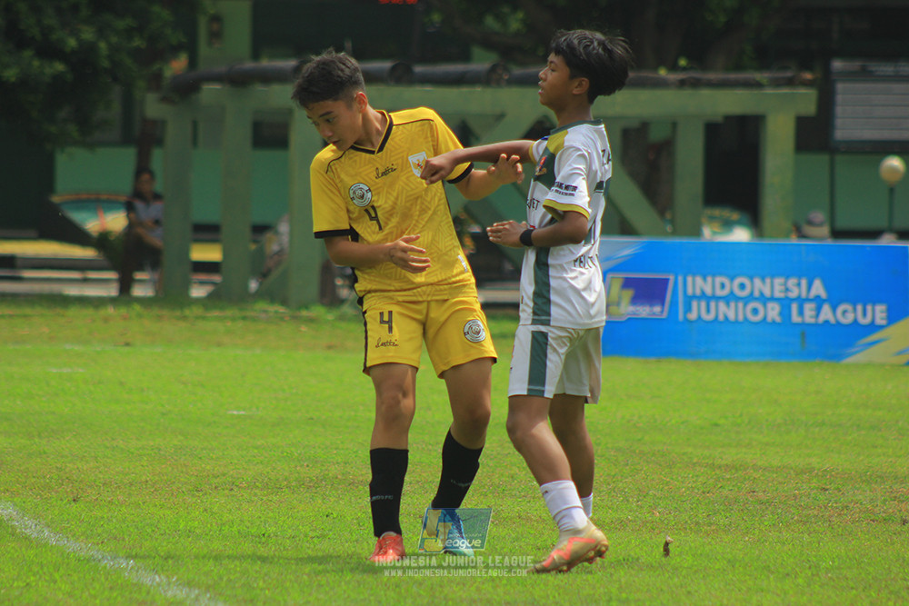 ijl u3 151125 el zeds vs pelita jaya soccer school