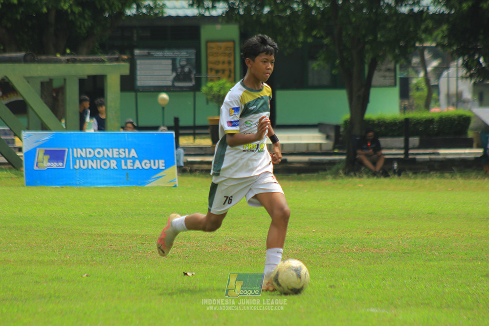 ijl u3 151125 el zeds vs pelita jaya soccer school