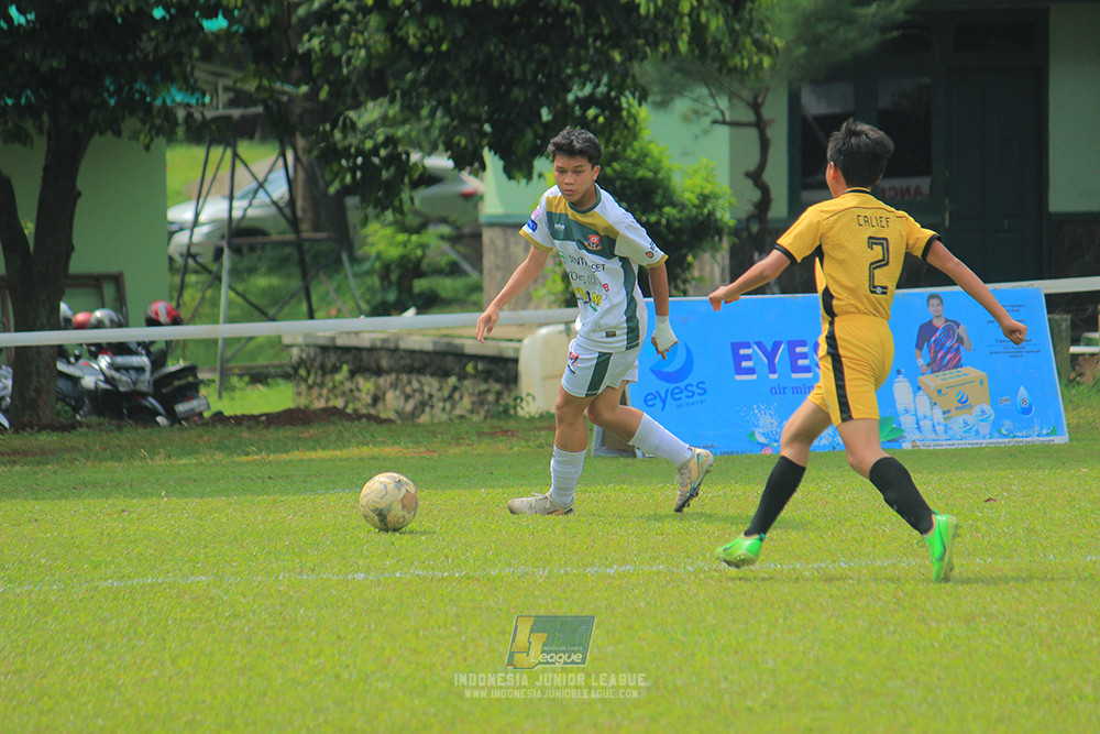 ijl u3 151125 el zeds vs pelita jaya soccer school