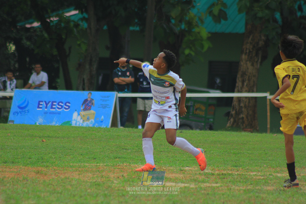 ijl u3 151125 el zeds vs pelita jaya soccer school