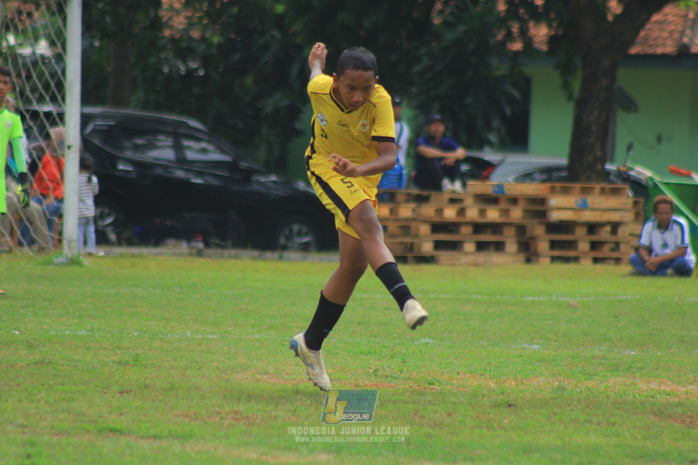 ijl u3 151125 el zeds vs pelita jaya soccer school