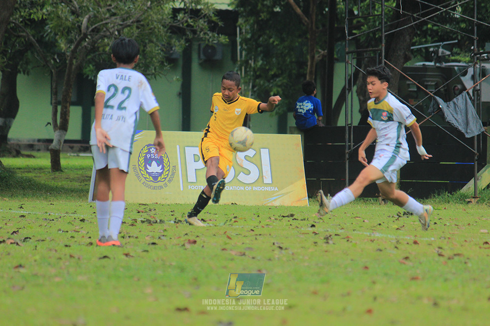 ijl u3 151125 el zeds vs pelita jaya soccer school