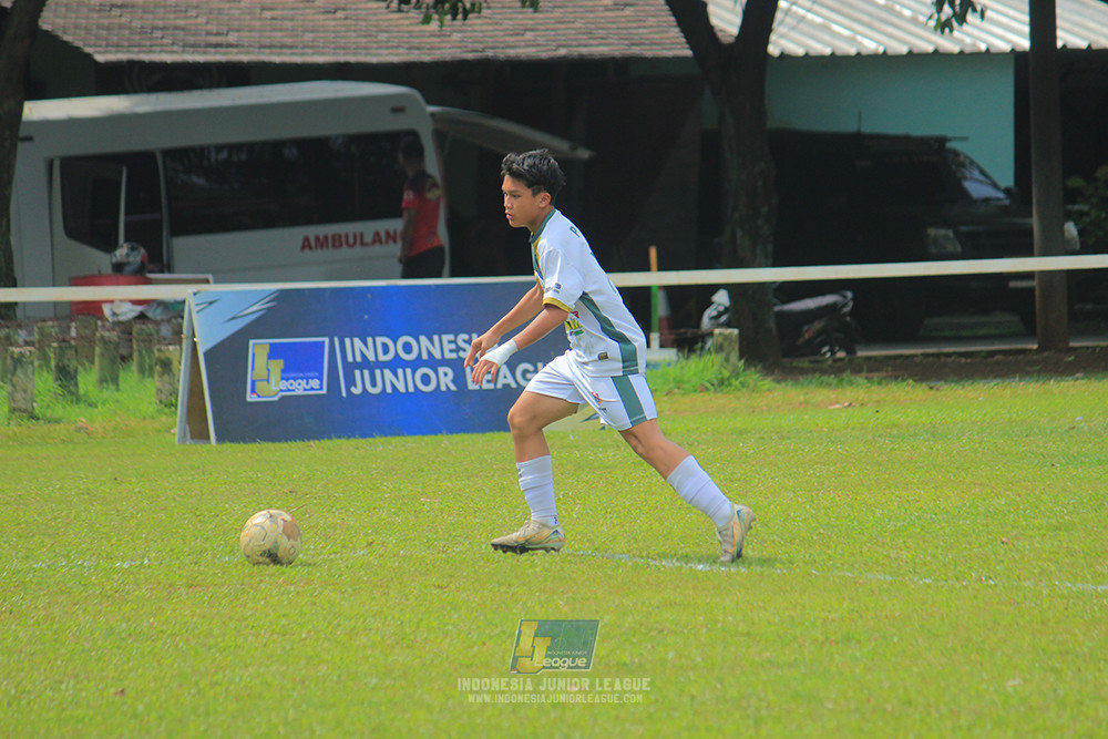 ijl u3 151125 el zeds vs pelita jaya soccer school