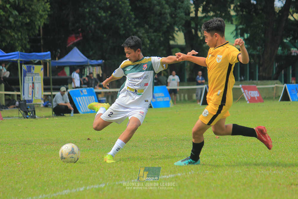 ijl u3 151125 el zeds vs pelita jaya soccer school