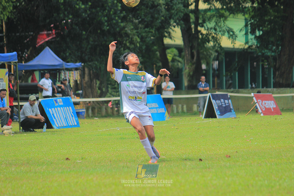 ijl u3 151125 el zeds vs pelita jaya soccer school