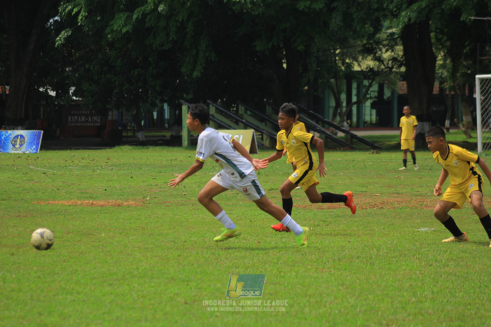 ijl u3 151125 el zeds vs pelita jaya soccer school