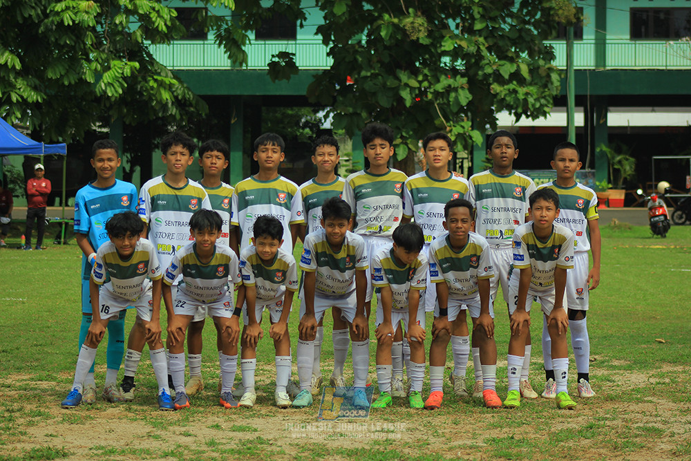 ijl u3 151125 el zeds vs pelita jaya soccer school