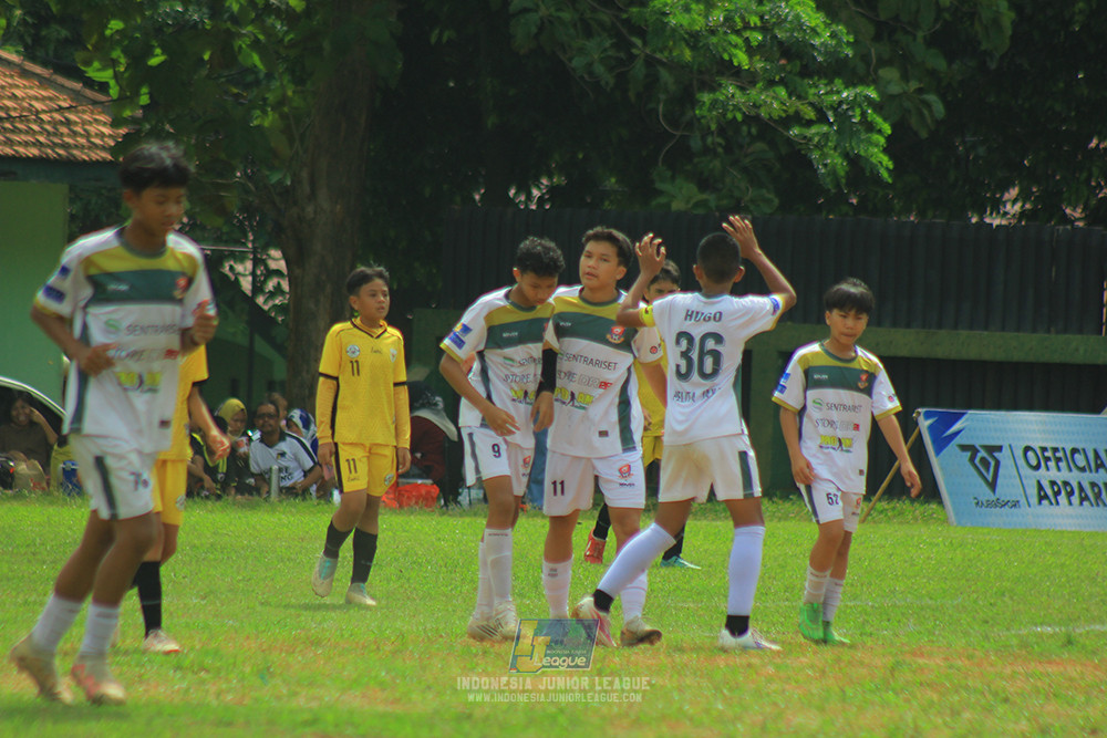ijl u3 151125 el zeds vs pelita jaya soccer school