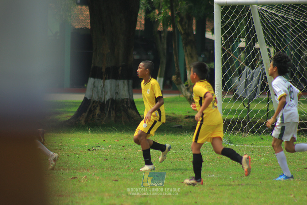 ijl u3 151125 el zeds vs pelita jaya soccer school
