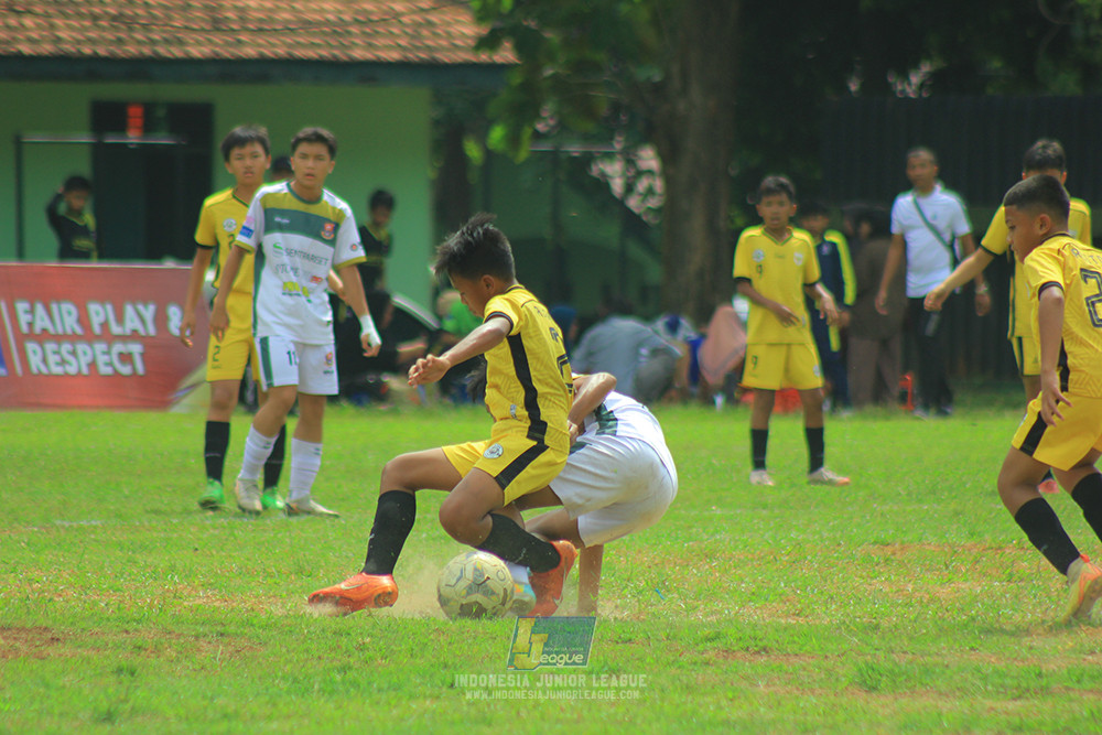 ijl u3 151125 el zeds vs pelita jaya soccer school