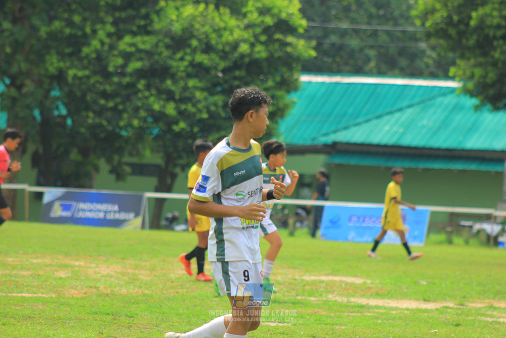 ijl u3 151125 el zeds vs pelita jaya soccer school
