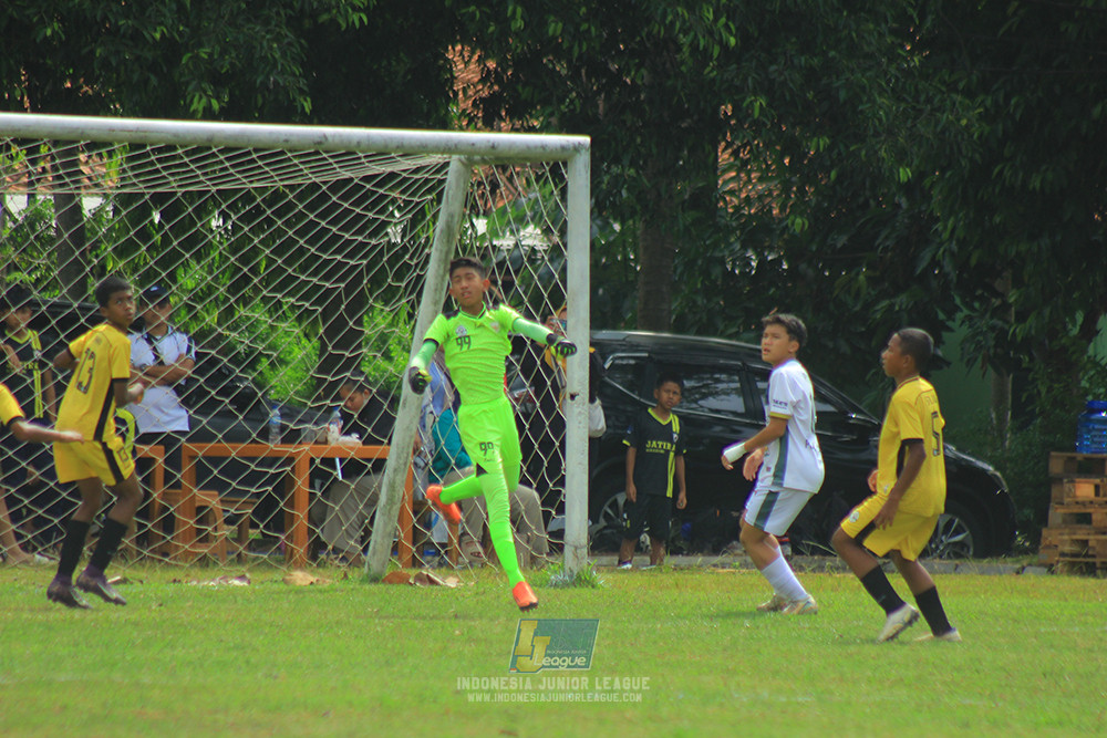ijl u3 151125 el zeds vs pelita jaya soccer school