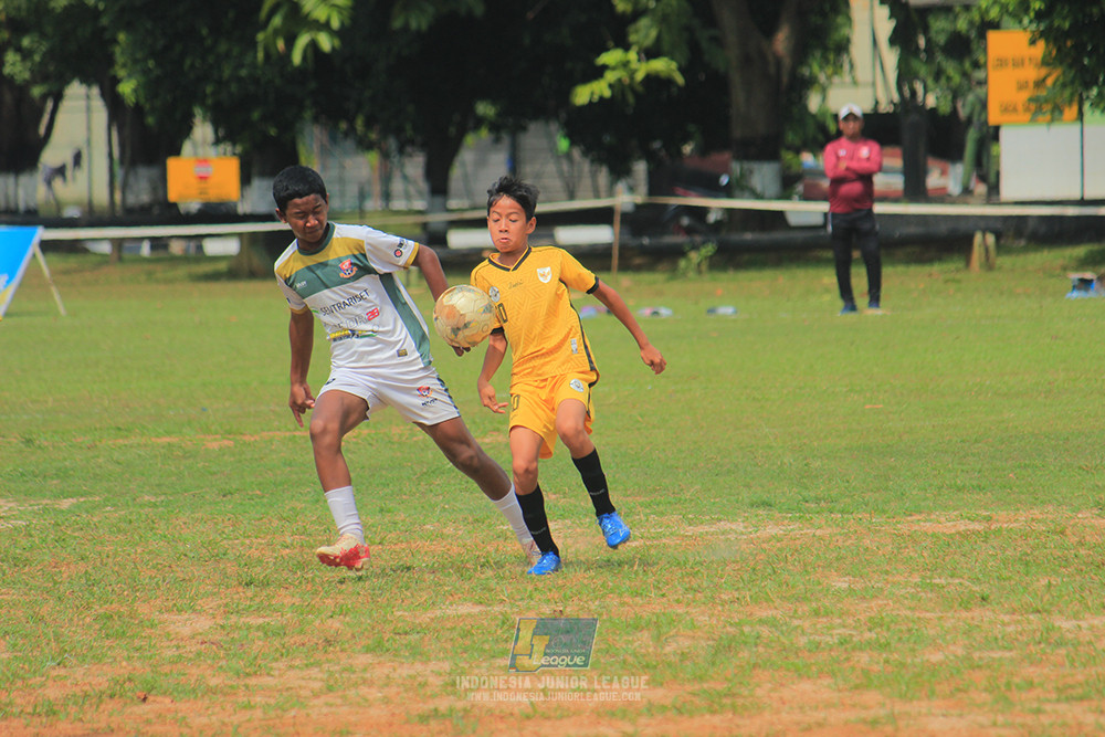 ijl u3 151125 el zeds vs pelita jaya soccer school