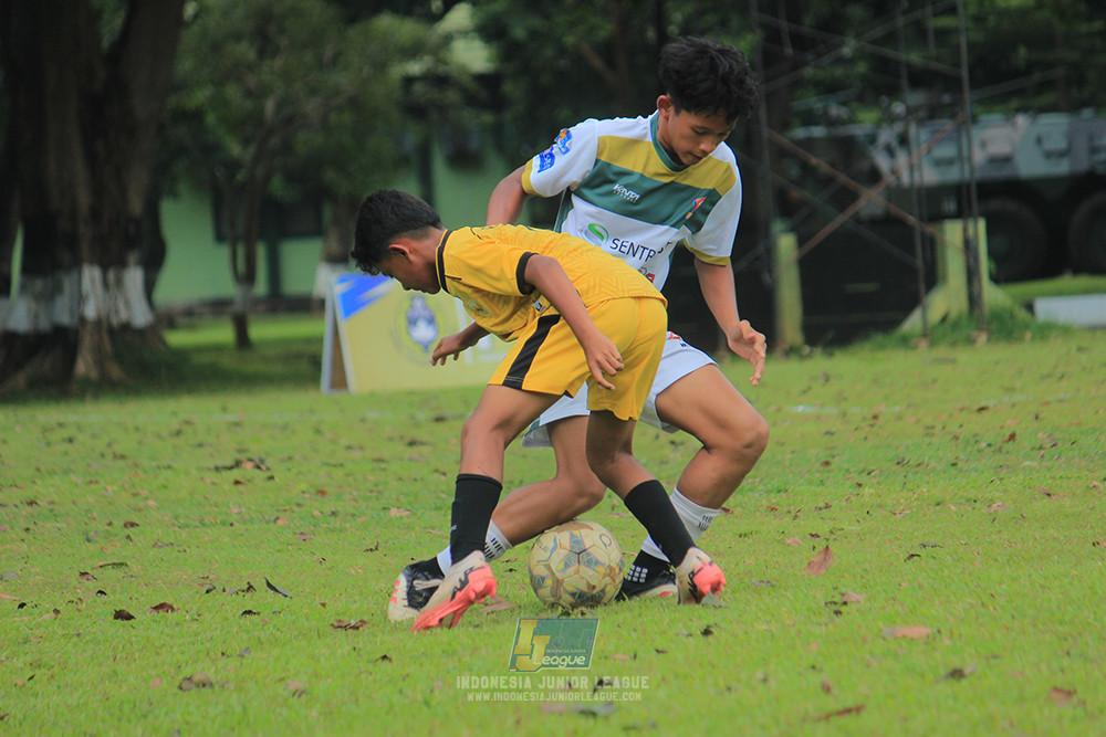 ijl u3 151125 el zeds vs pelita jaya soccer school