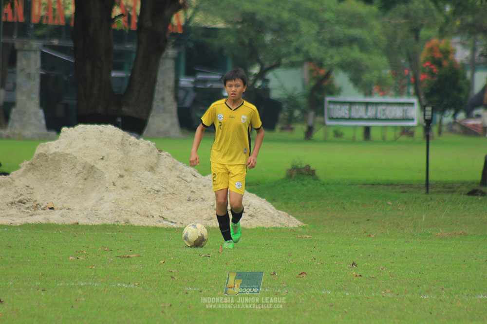ijl u3 151125 el zeds vs pelita jaya soccer school