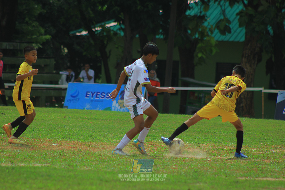 ijl u3 151125 el zeds vs pelita jaya soccer school