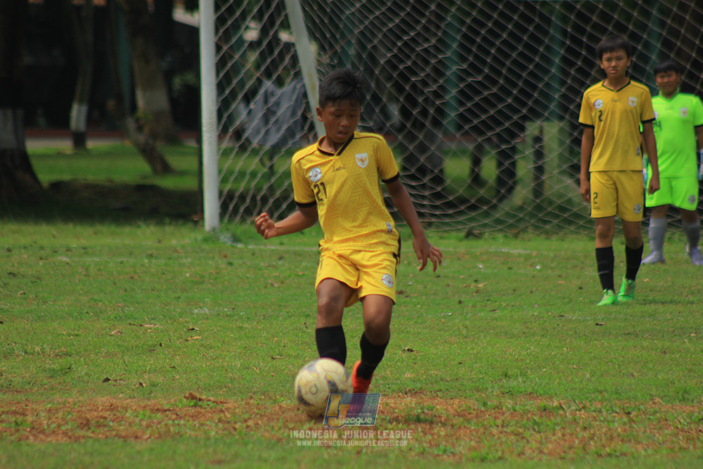 ijl u3 151125 el zeds vs pelita jaya soccer school