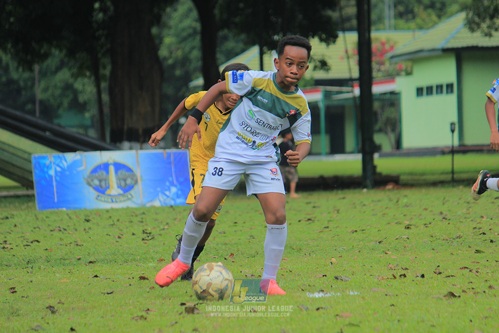 ijl u3 151125 el zeds vs pelita jaya soccer school