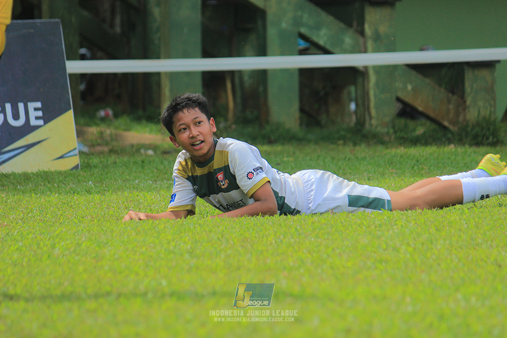 ijl u3 151125 el zeds vs pelita jaya soccer school