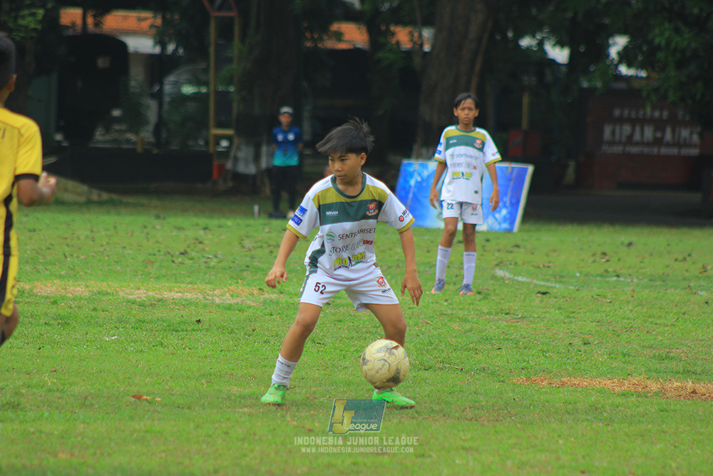 ijl u3 151125 el zeds vs pelita jaya soccer school