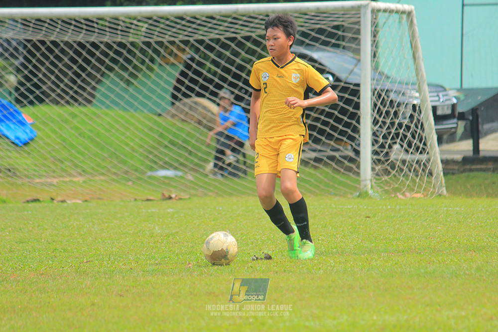 ijl u3 151125 el zeds vs pelita jaya soccer school