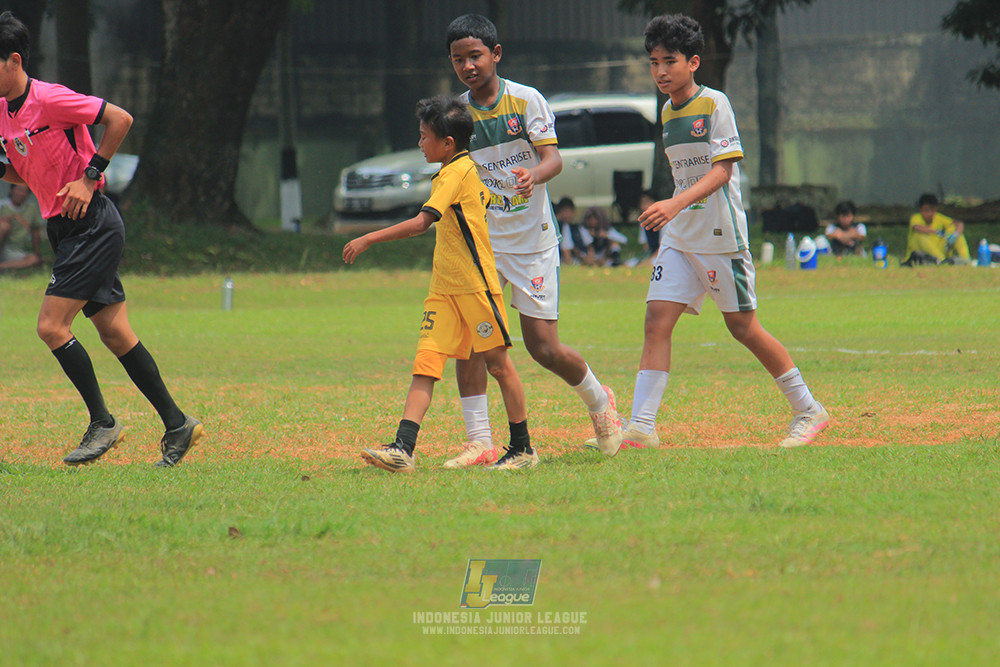 ijl u3 151125 el zeds vs pelita jaya soccer school