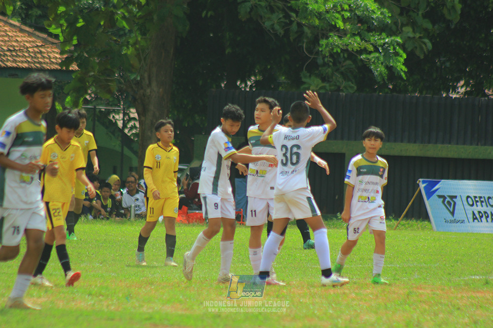 ijl u3 151125 el zeds vs pelita jaya soccer school