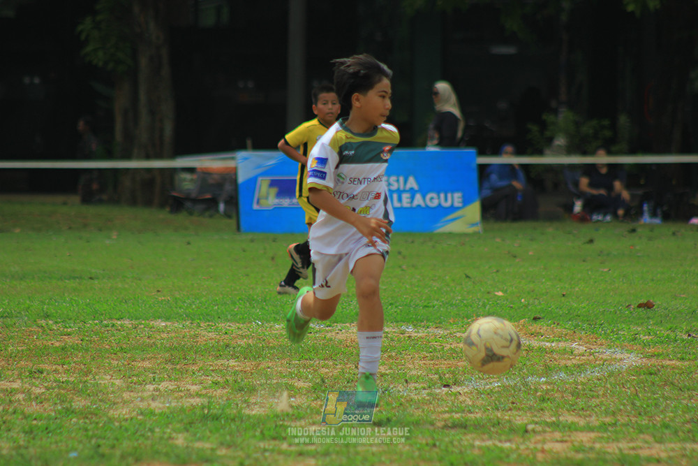 ijl u3 151125 el zeds vs pelita jaya soccer school