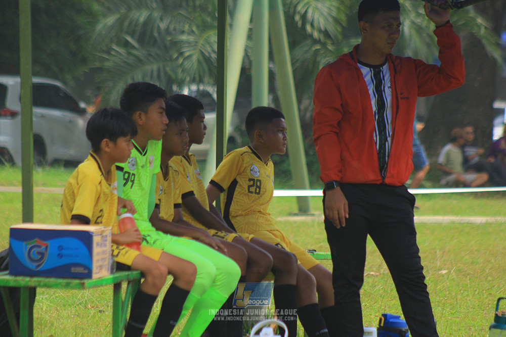 ijl u3 151125 el zeds vs pelita jaya soccer school