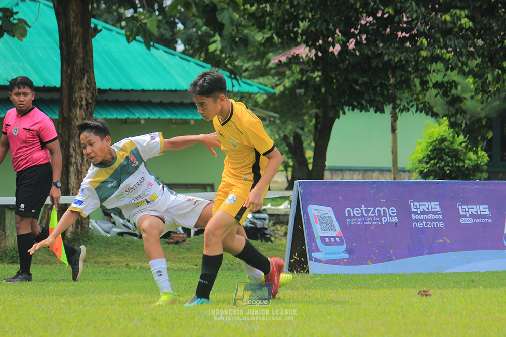 ijl u3 151125 el zeds vs pelita jaya soccer school