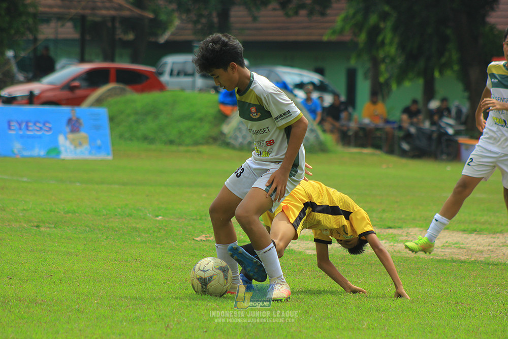 ijl u3 151125 el zeds vs pelita jaya soccer school