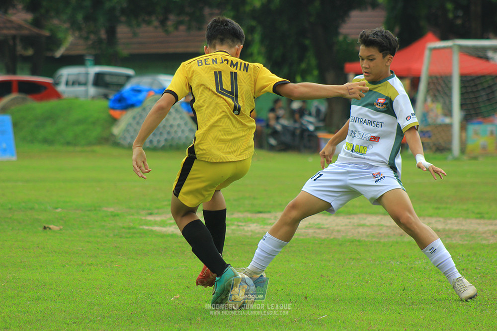 ijl u3 151125 el zeds vs pelita jaya soccer school