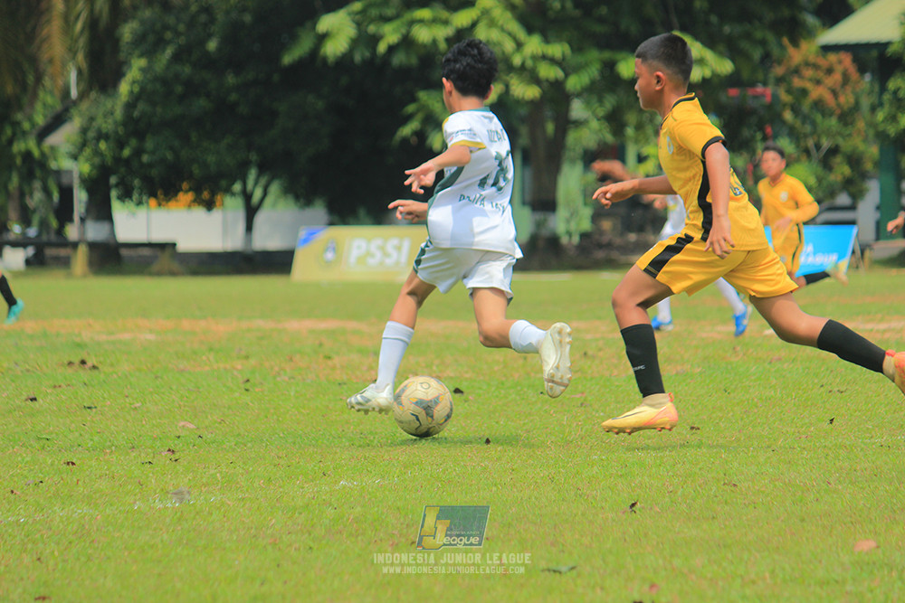 ijl u3 151125 el zeds vs pelita jaya soccer school
