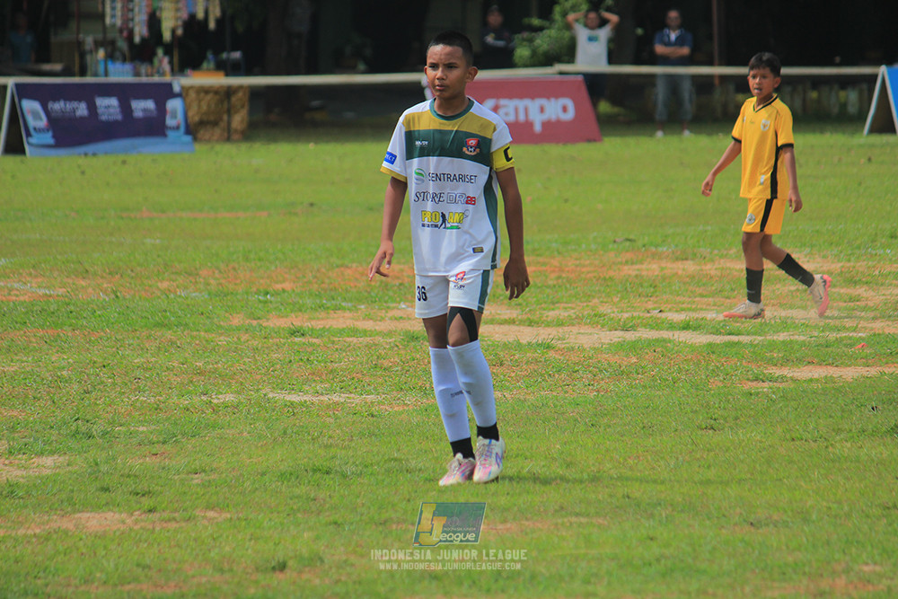 ijl u3 151125 el zeds vs pelita jaya soccer school