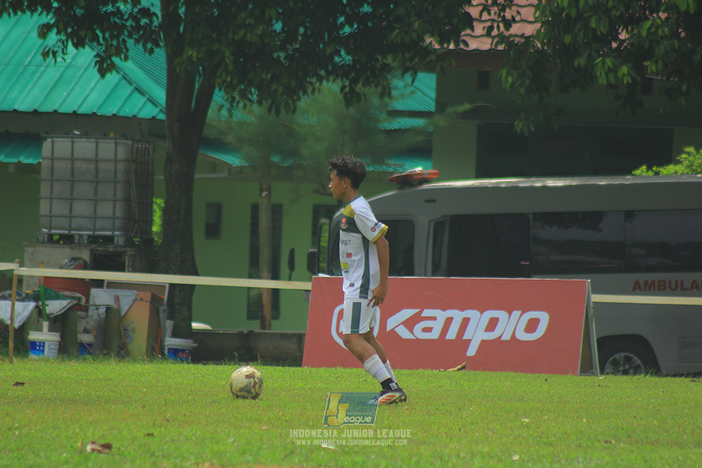 ijl u3 151125 el zeds vs pelita jaya soccer school