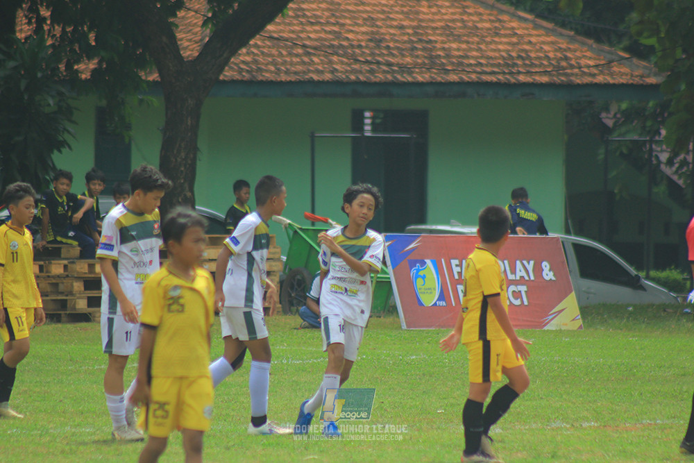 ijl u3 151125 el zeds vs pelita jaya soccer school