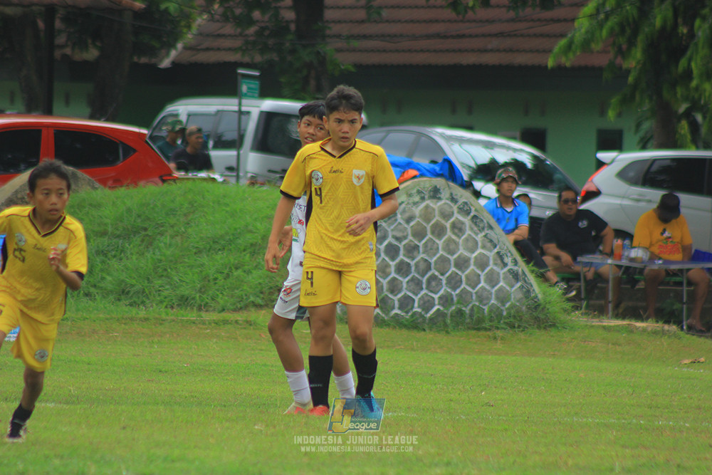 ijl u3 151125 el zeds vs pelita jaya soccer school