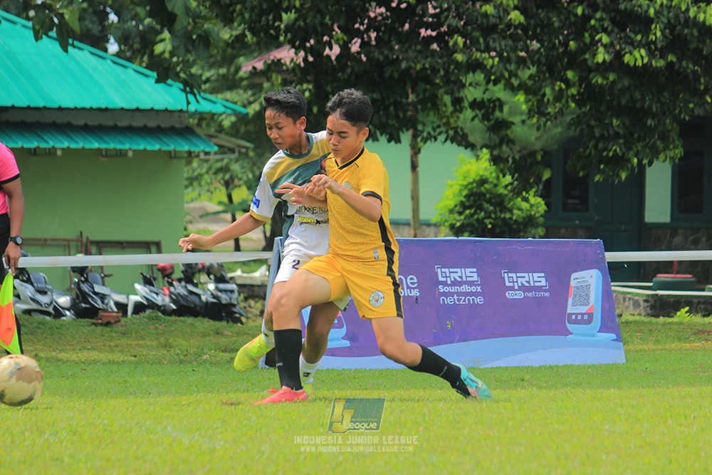 ijl u3 151125 el zeds vs pelita jaya soccer school
