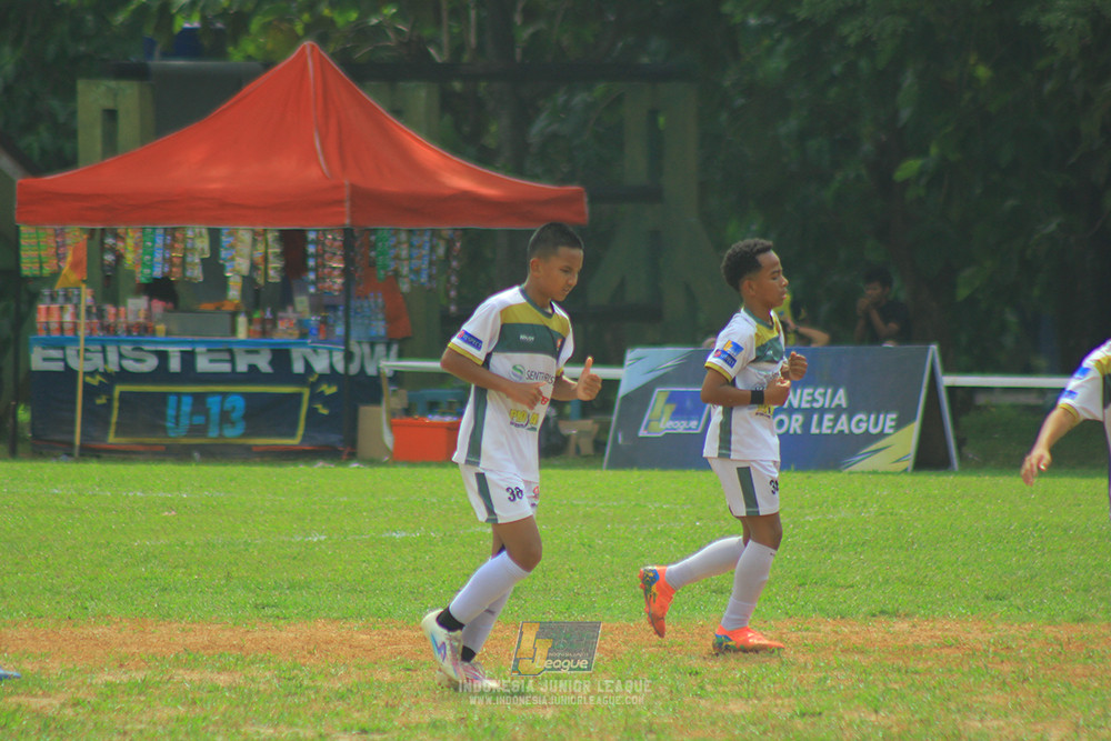 ijl u3 151125 el zeds vs pelita jaya soccer school