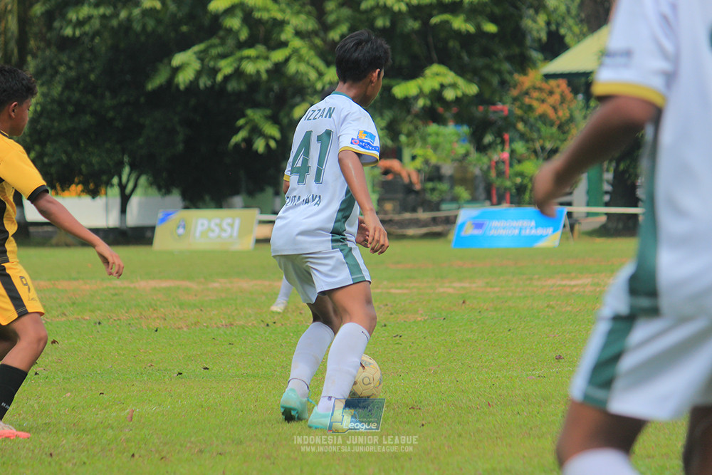 ijl u3 151125 el zeds vs pelita jaya soccer school