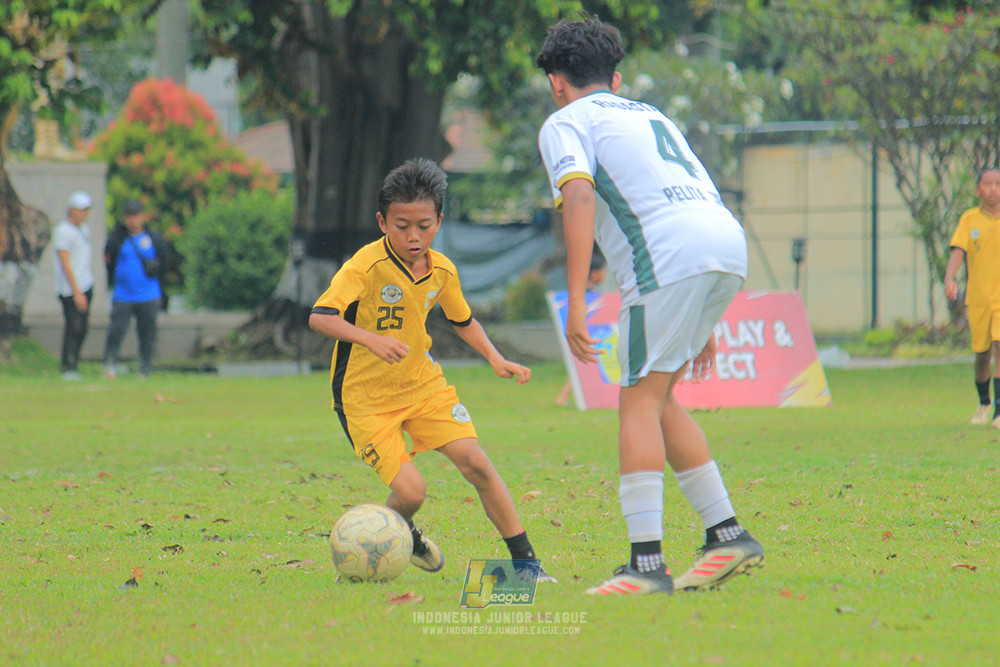 ijl u3 151125 el zeds vs pelita jaya soccer school