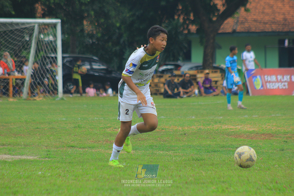 ijl u3 151125 el zeds vs pelita jaya soccer school