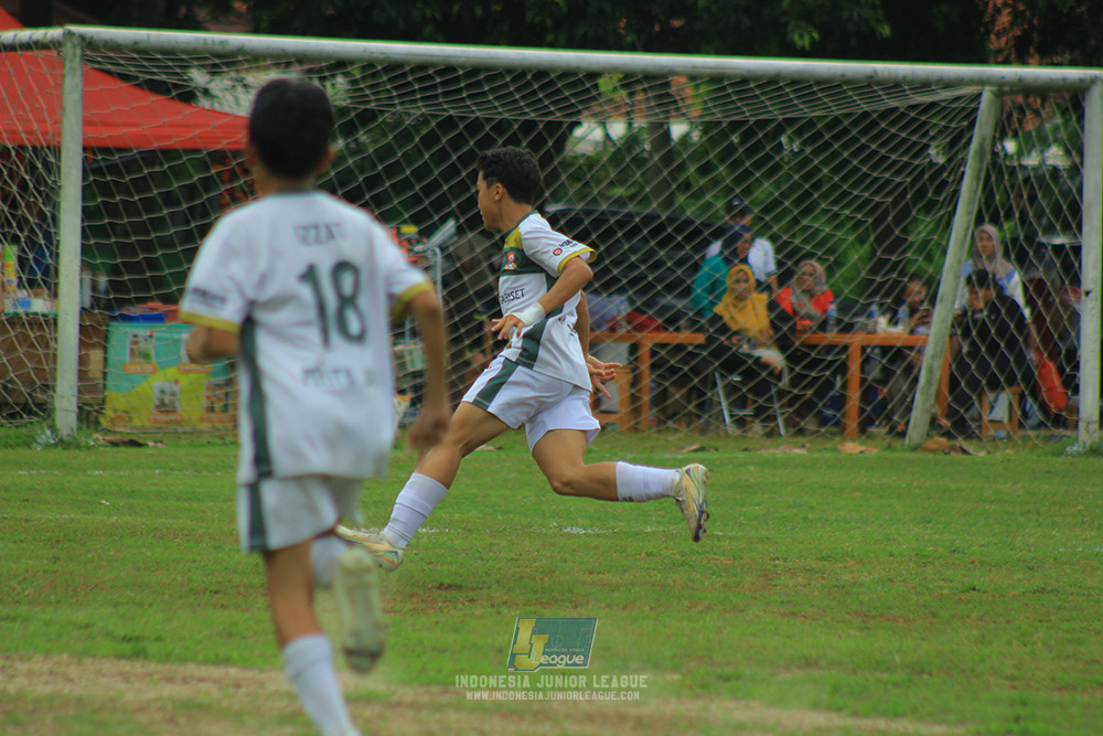 ijl u3 151125 el zeds vs pelita jaya soccer school