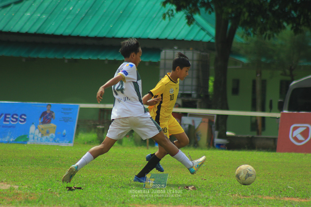 ijl u3 151125 el zeds vs pelita jaya soccer school