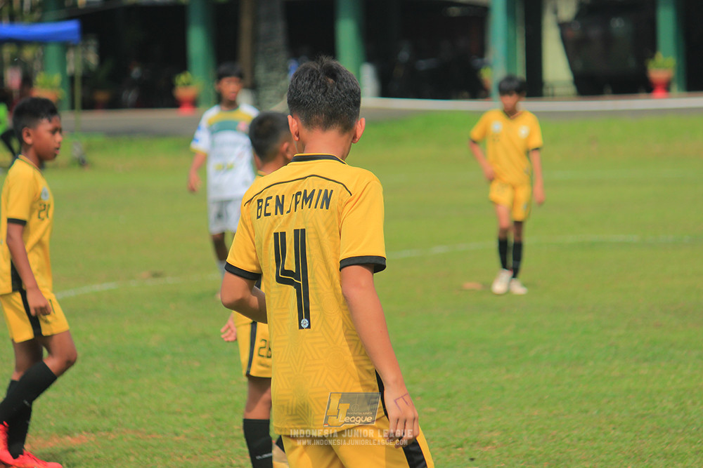 ijl u3 151125 el zeds vs pelita jaya soccer school