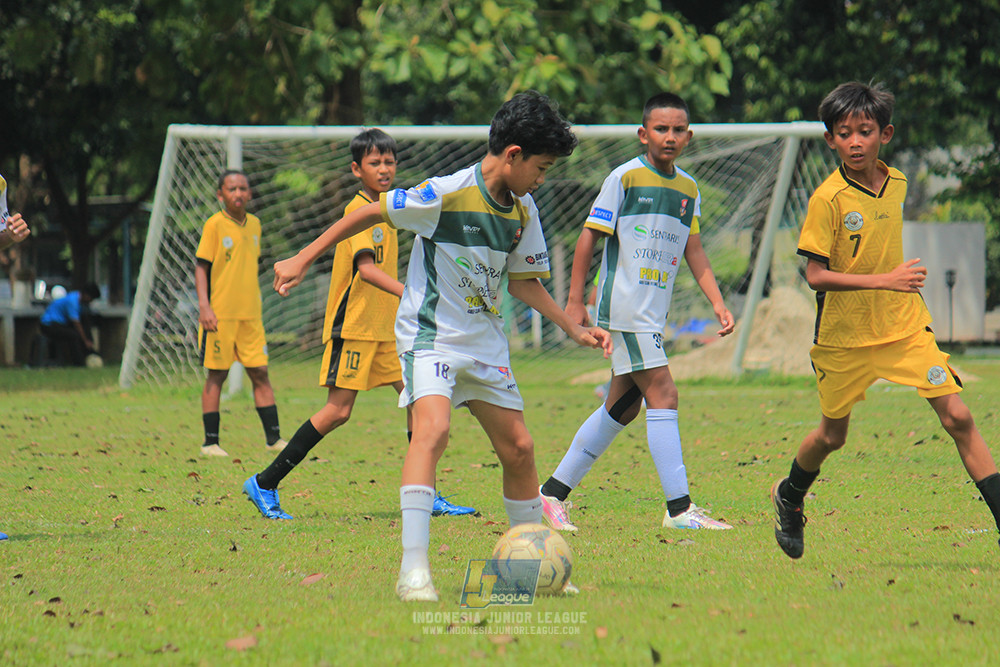 ijl u3 151125 el zeds vs pelita jaya soccer school